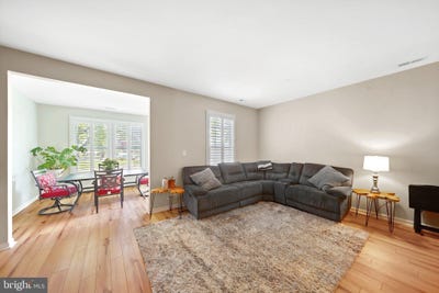 /international/us/329-ross-court-wyncote-pa-110099487102/