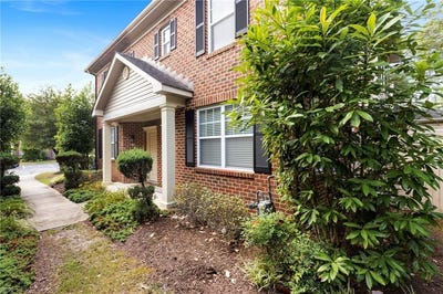/international/us/348-holyoke-lane-chesapeake-va-110101128278/