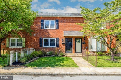 /international/us/704-s-adams-street-west-chester-pa-110107853725/