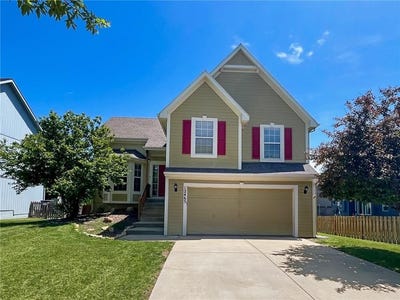 /international/us/12465-s-quail-ridge-drive-olathe-ks-110107820761/