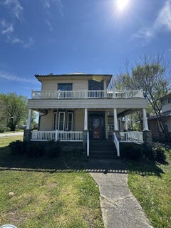 /international/us/501-wells-street-greenfield-mo-110107199510/