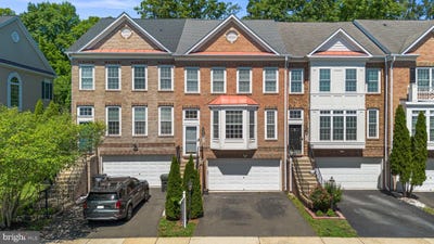 /international/us/17572-victoria-falls-drive-dumfries-va-110107689638/