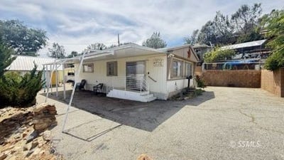 /international/us/217-starlite-ln-wofford-heights-ca-110107406570/
