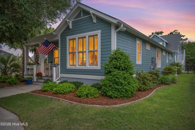 /international/us/515-sir-williams-southport-nc-110107960491/