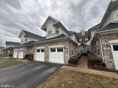 /international/us/13884-greendale-drive-woodbridge-va-110104332108/