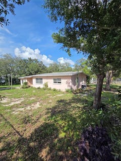 /international/us/350-n-levis-avenue-tarpon-springs-fl-110110196885/