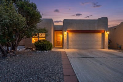 /international/us/968-villarrica-street-nw-albuquerque-nm-110119729540/