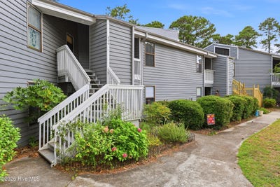 /international/us/718-azalea-drive-hampstead-nc-110109005712/