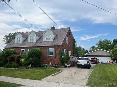 /international/us/190-clover-place-cheektowaga-ny-110100380382/