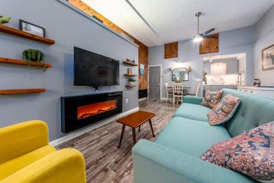/international/us/34-erics-way-wellfleet-ma-110107265151/