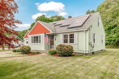 /international/us/551-fletcher-st-northbridge-ma-110108571642/