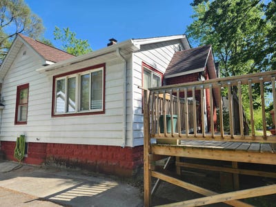 /international/us/309-s-warner-street-bay-city-mi-110108412818/