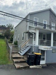 /international/us/4472-1st-street-bethel-park-pa-110110267433/