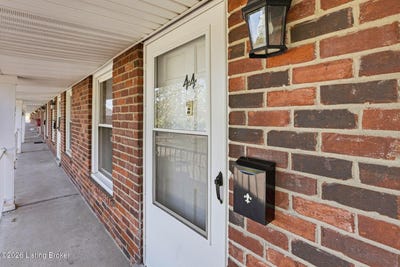 /international/us/4501-s-6th-st-louisville-ky-110107877764/