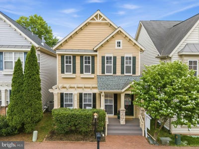 /international/us/9123-stonegarden-drive-lorton-va-110108068974/