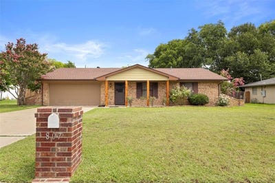 /international/us/807-keller-avenue-benbrook-tx-110100214909/