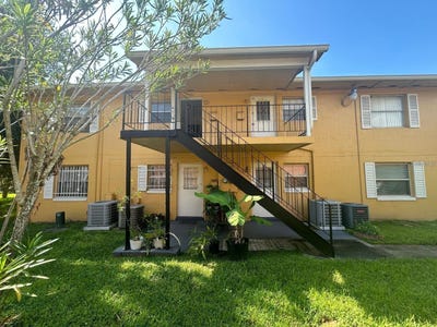 /international/us/1627-w-oak-ridge-road-orlando-fl-110119581556/