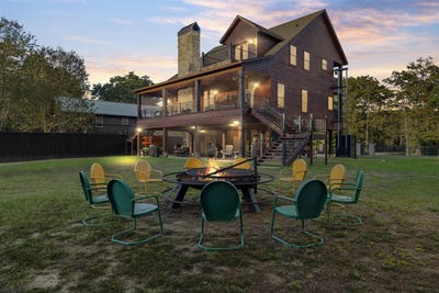 /international/us/742-private-road-7219-jefferson-tx-110107266826/