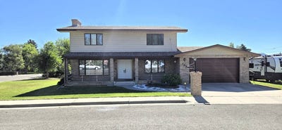 /international/us/123-n-13th-thermopolis-wy-110109037368/