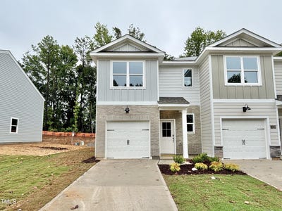 /international/us/5229-red-crimson-drive-willow-springs-nc-110108472358/