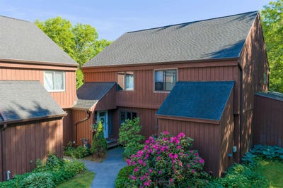 /international/us/20-greenfield-road-essex-vt-110108804280/
