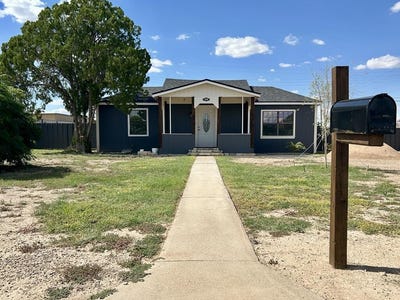 /international/us/1209-n-butz-st-fort-stockton-tx-110120532427/