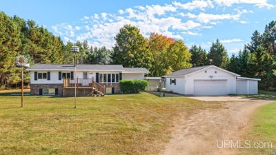 /international/us/9222-state-highway-m-35-gladstone-mi-110120413082/
