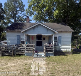 /international/us/219-morris-street-williamston-nc-110108997859/