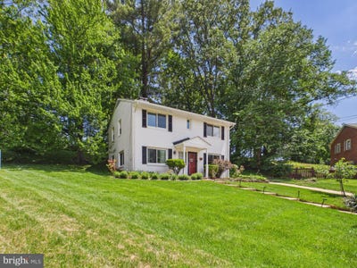 /international/us/5512-kathleen-place-springfield-va-110108205456/
