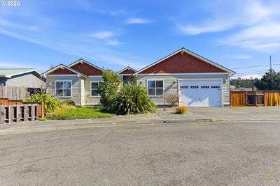 /international/us/1400-holloway-mews-coosbay-or-110106038481/