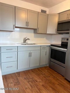 /international/us/1360-s-avenida-polar-tucson-az-110107714008/