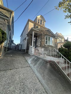/international/us/7332-53rd-road-maspeth-ny-110107965477/