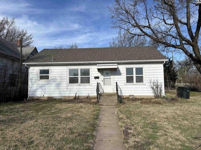 /international/us/121-n-high-st-pratt-ks-110108631083/