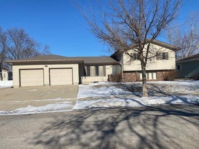 /international/us/2313-se-14th-avenue-aberdeen-sd-110106917487/
