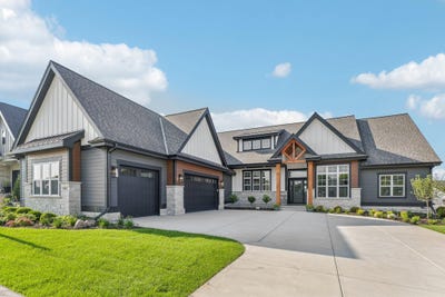 /international/us/1103-moll-dr-waunakee-wi-110100867682/