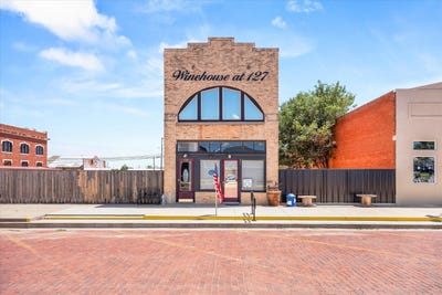 /international/us/127-e-main-street-post-tx-110108618136/