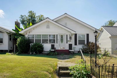 /international/us/302-e-2nd-st-tuscumbia-al-110120040216/