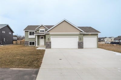 /international/us/1805-12th-ave-ne-austin-mn-110096911632/