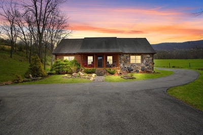 /international/us/2998-green-valley-rd-peterstown-wv-110098753288/