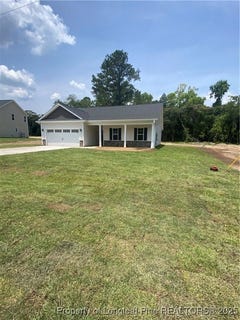 /international/us/315-hendrix-lot-2c-road-raeford-nc-110099105791/