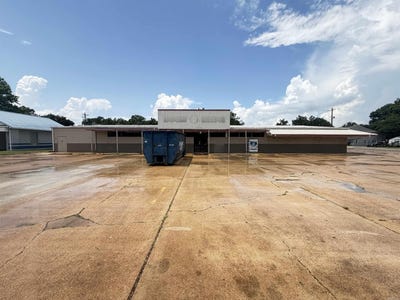 /international/us/500-sw-front-st-walnut-ridge-ar-110108685748/