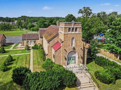 /international/us/245-court-street-otsego-mi-110108858304/