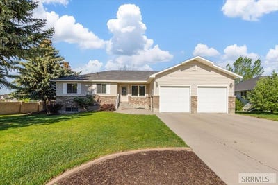 /international/us/1020-hillview-drive-rexburg-id-110108171198/