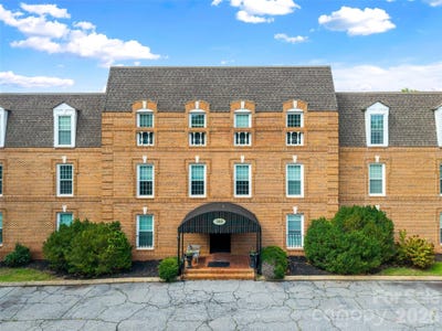 /international/us/300-n-fulton-street-salisbury-nc-110106762400/