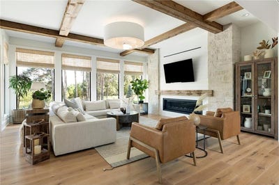 /international/us/601-fox-hill-drive-chanhassen-mn-110106722468/