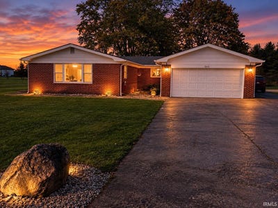 /international/us/2815-n-county-road-50-e-new-castle-in-110120671451/