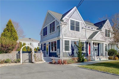 /international/us/2-katzman-place-newport-ri-110073552991/