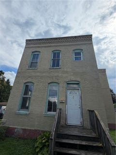 /international/us/461-franklin-street-elmira-ny-110110306736/