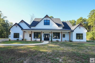 /international/us/9232-e-hwy-77-atlanta-tx-110120422826/