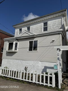 /international/us/23-w-clay-avenue-west-hazleton-pa-110107466266/